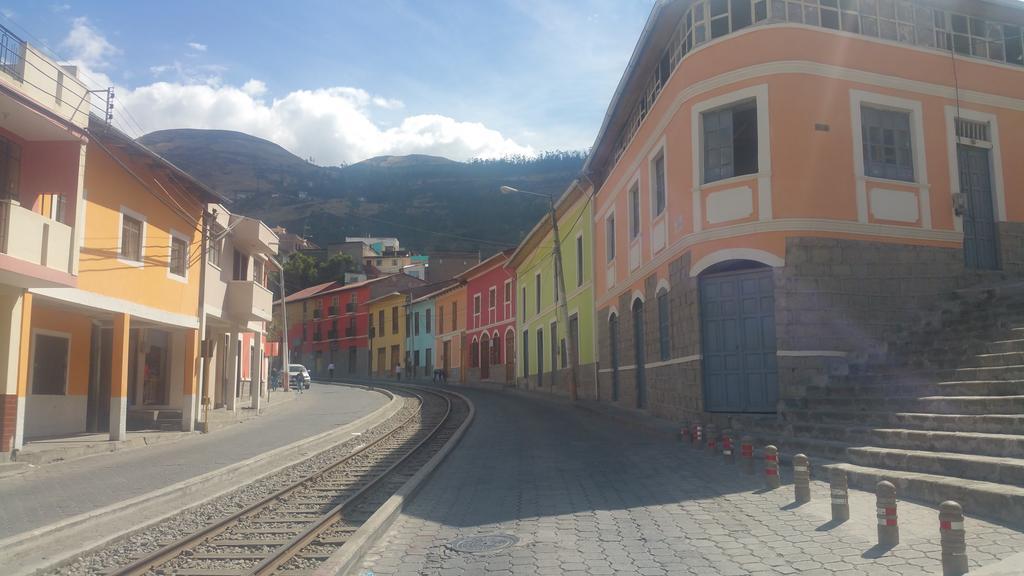 Hotel Europa Alausi Bagian luar foto