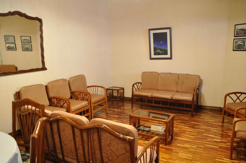 Hotel Europa Alausi Bagian luar foto