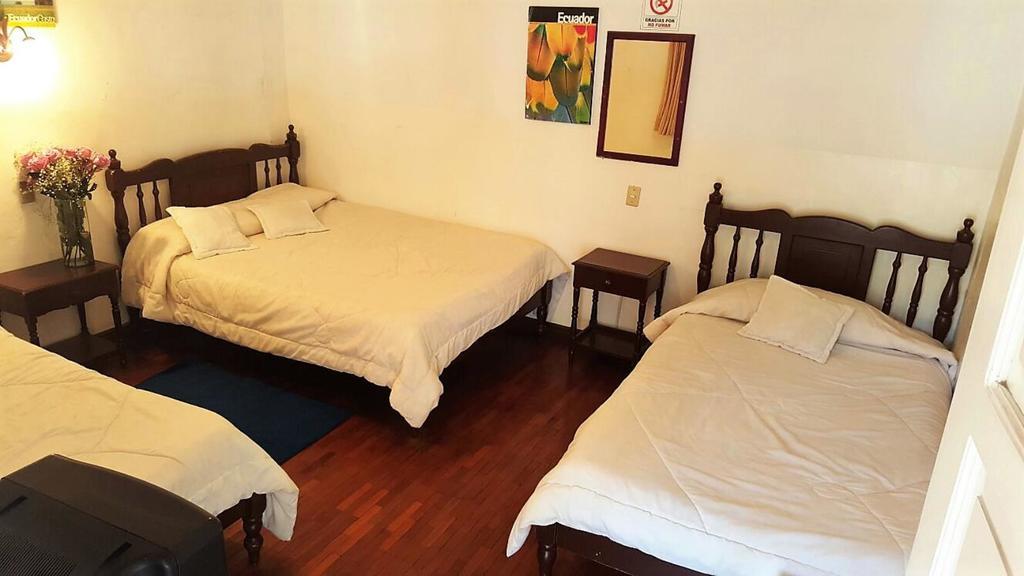 Hotel Europa Alausi Bagian luar foto